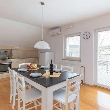 Tati Dol pri Ljubljani