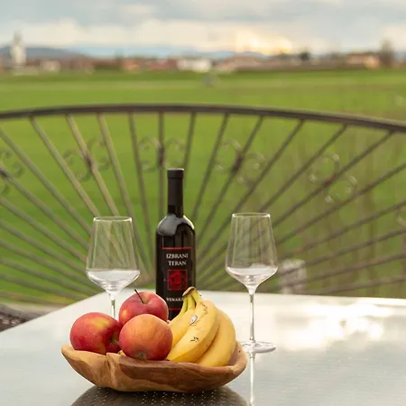 Tati * Dol pri Ljubljani