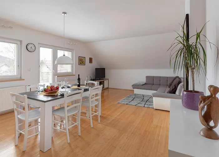 Tati * Dol pri Ljubljani